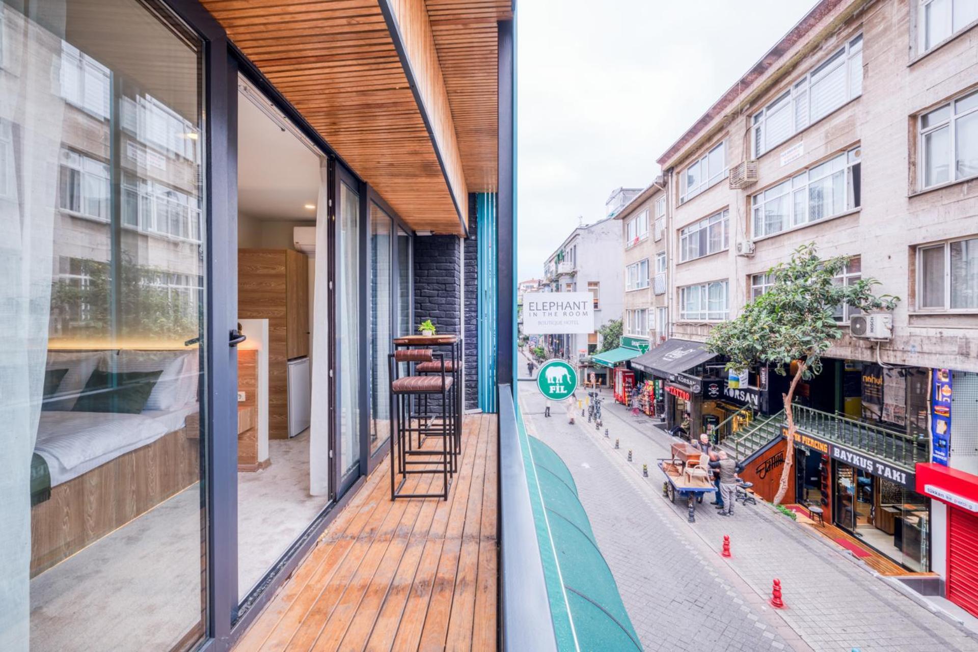 Elephant In The Room Istanbul Exterior photo