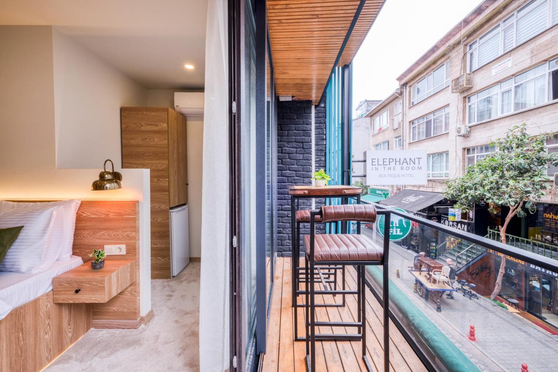 Elephant In The Room Istanbul Exterior photo